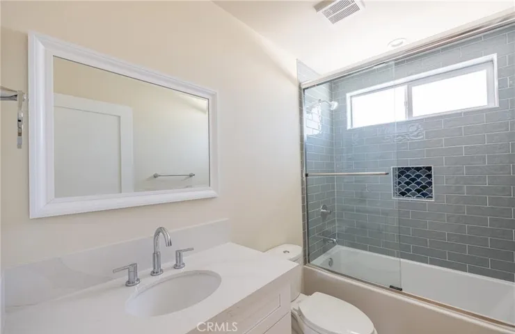 4928 8th Avenue, Los Angeles, California 90043