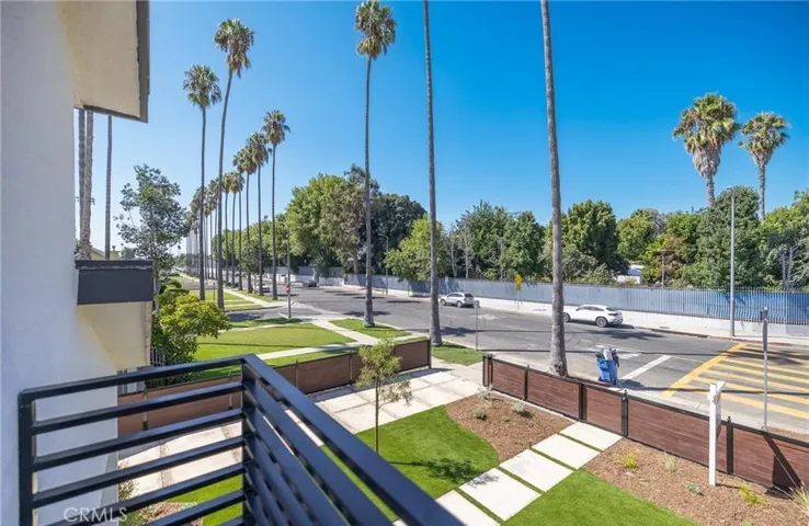4928 8th Avenue, Los Angeles, California 90043