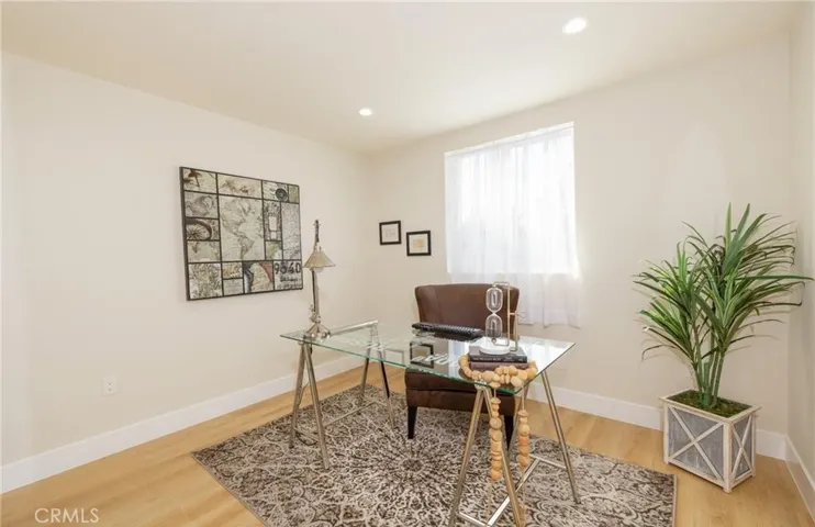 4928 8th Avenue, Los Angeles, California 90043