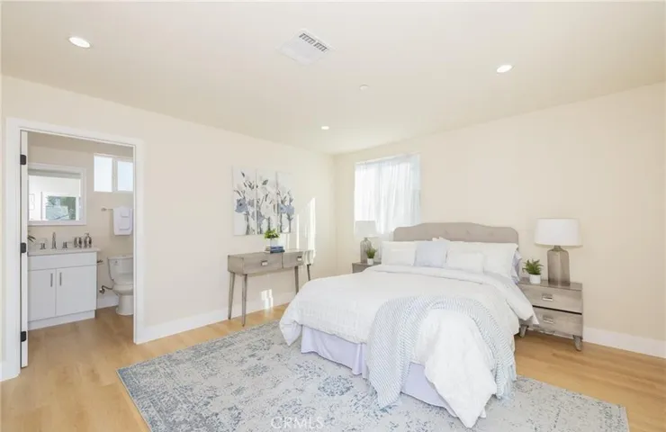 4928 8th Avenue, Los Angeles, California 90043