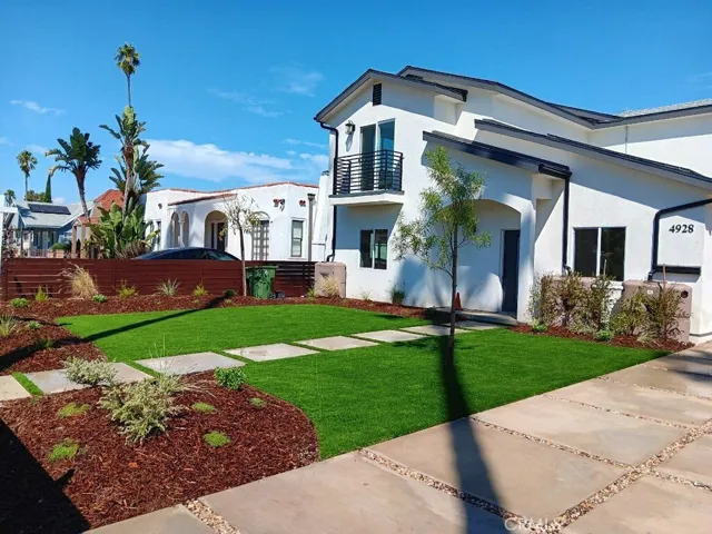 4928 8th Avenue, Los Angeles, California 90043