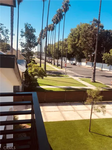 4928 8th Avenue, Los Angeles, California 90043