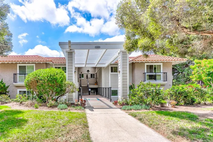 3300 Via Carrizo B, Laguna Woods, California 92637