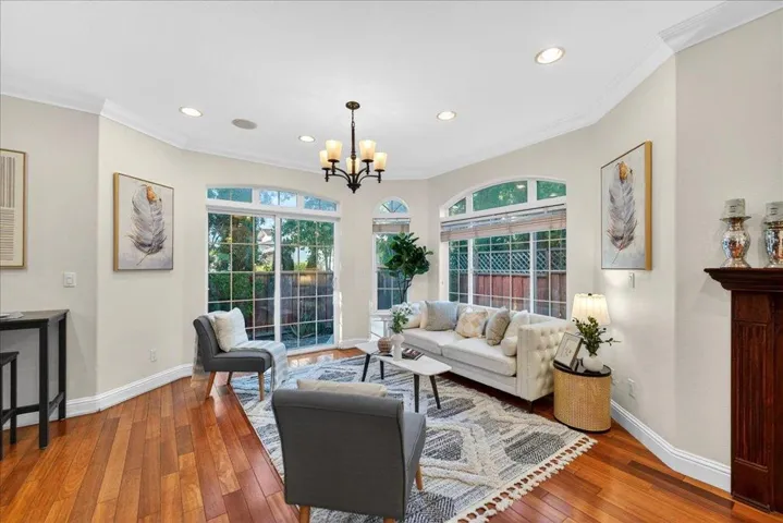 725 W Hacienda Avenue, Campbell, California 95008