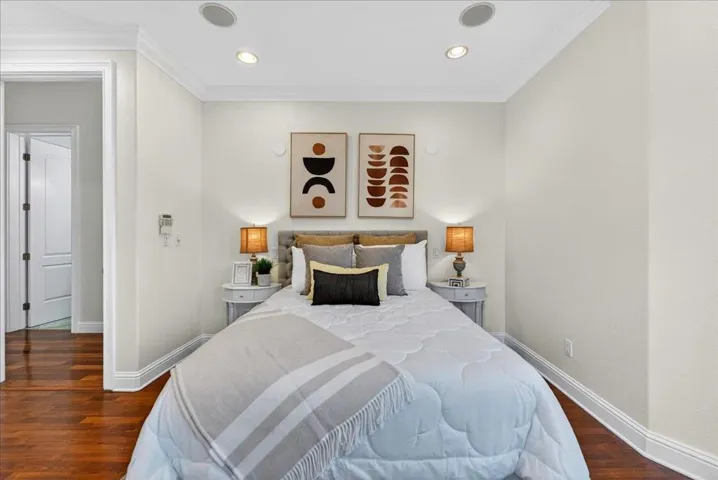 725 W Hacienda Avenue, Campbell, California 95008