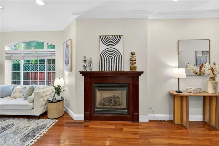 725 W Hacienda Avenue, Campbell, California 95008