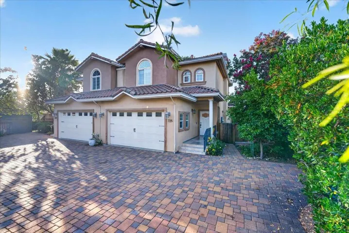 725 W Hacienda Avenue, Campbell, California 95008