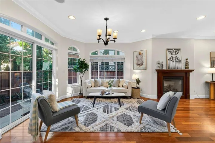 725 W Hacienda Avenue, Campbell, California 95008
