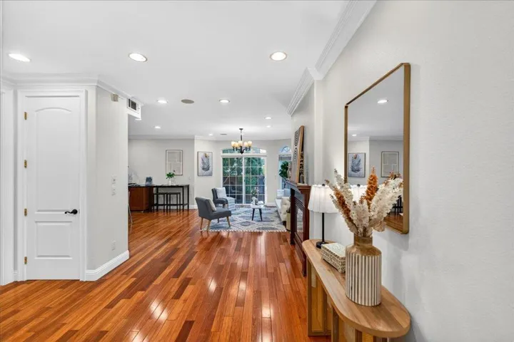 725 W Hacienda Avenue, Campbell, California 95008
