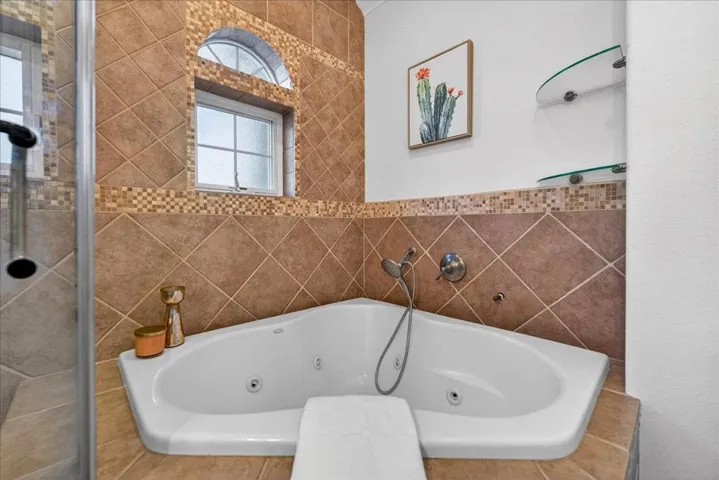725 W Hacienda Avenue, Campbell, California 95008