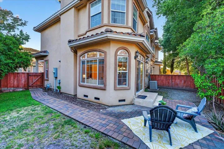 725 W Hacienda Avenue, Campbell, California 95008