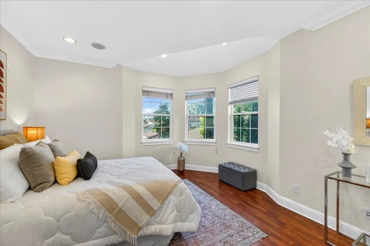 725 W Hacienda Avenue, Campbell, California 95008