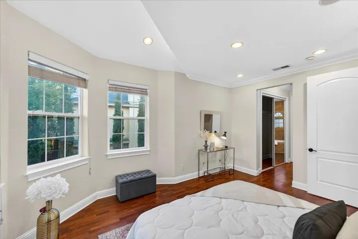 725 W Hacienda Avenue, Campbell, California 95008