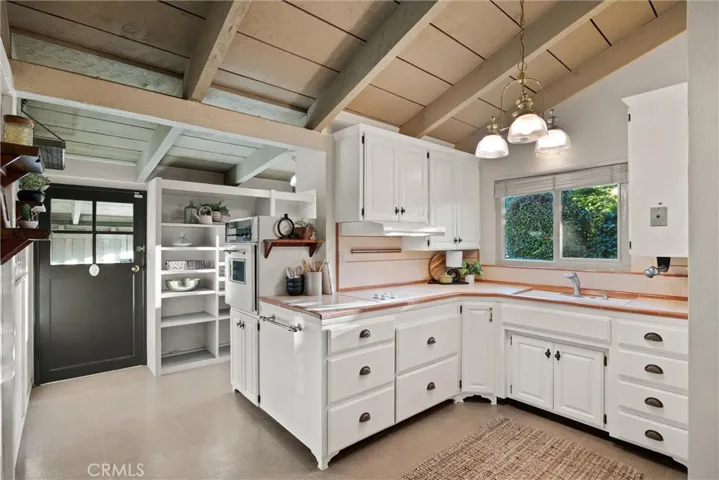 2560 North Avenue, Chico, California 95973