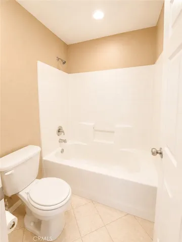 7867 La Monica, Highland, California 92346