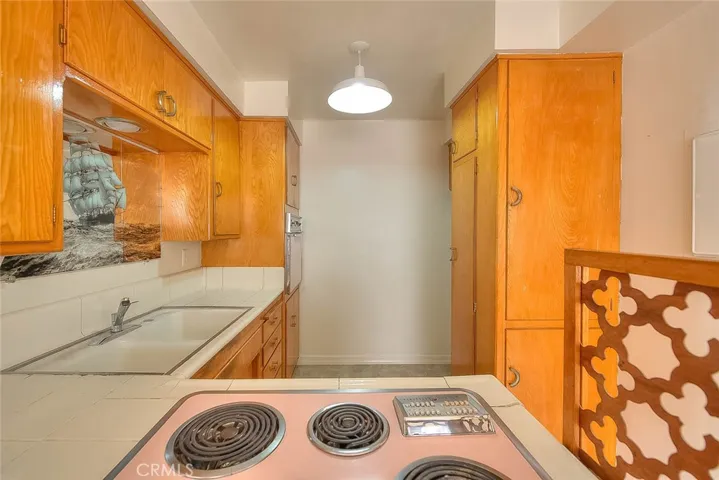 211 E California B7, Glendale, California 91206