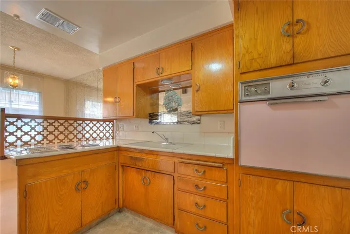 211 E California B7, Glendale, California 91206