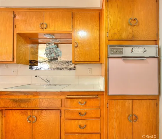 211 E California B7, Glendale, California 91206