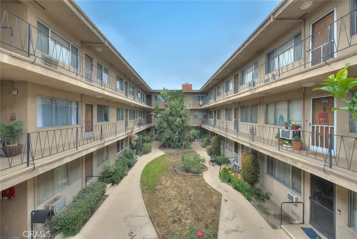 211 E California B7, Glendale, California 91206