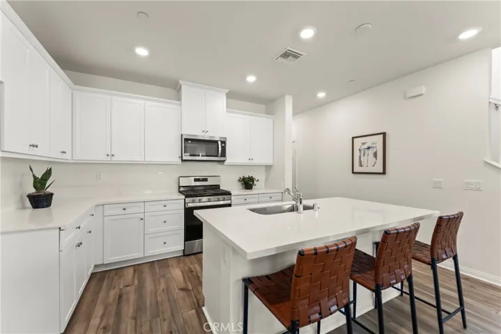 4281 S Hermosa Paseo, Ontario, California 91761