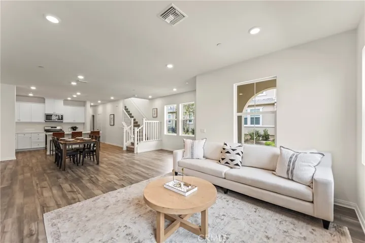 4281 S Hermosa Paseo, Ontario, California 91761