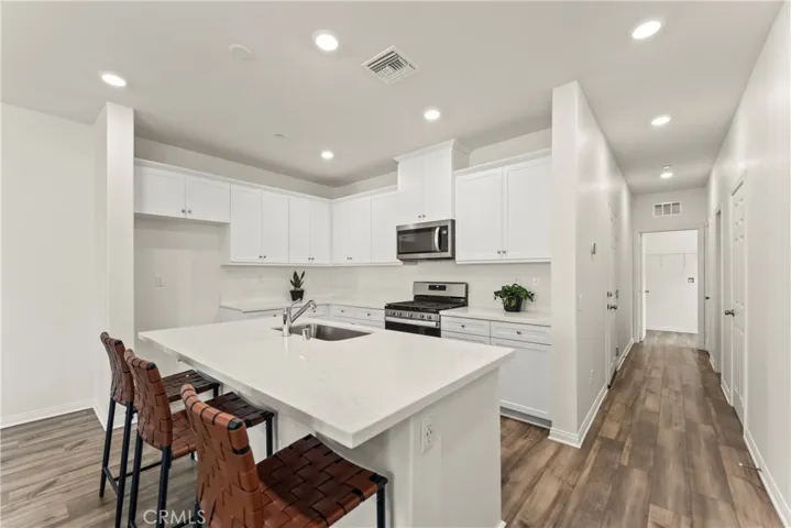 4281 S Hermosa Paseo, Ontario, California 91761