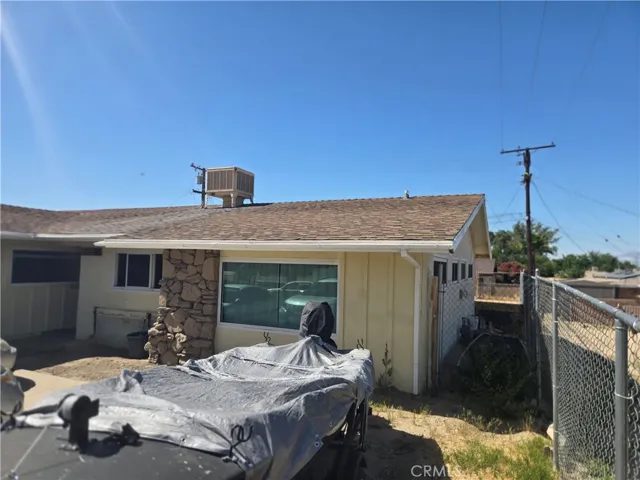 16211 Encina, Victorville, California 92395