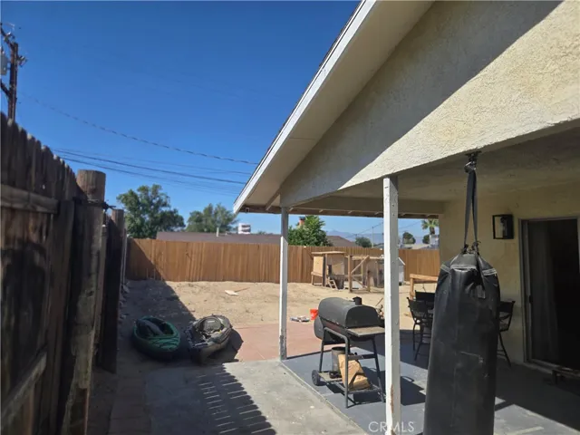 16211 Encina, Victorville, California 92395