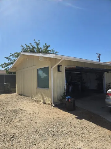 16211 Encina, Victorville, California 92395