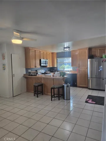 16211 Encina, Victorville, California 92395
