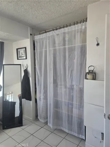 16211 Encina, Victorville, California 92395