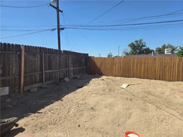 16211 Encina, Victorville, California 92395