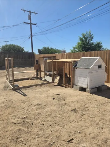 16211 Encina, Victorville, California 92395