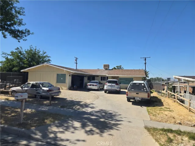16211 Encina, Victorville, California 92395