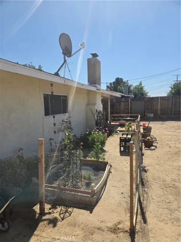 16211 Encina, Victorville, California 92395
