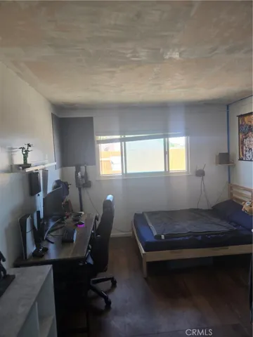 16211 Encina, Victorville, California 92395