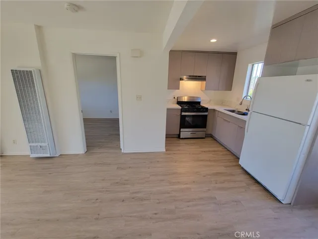Some photos are from a comparable unit in the same complex and are not of the exact subject property.