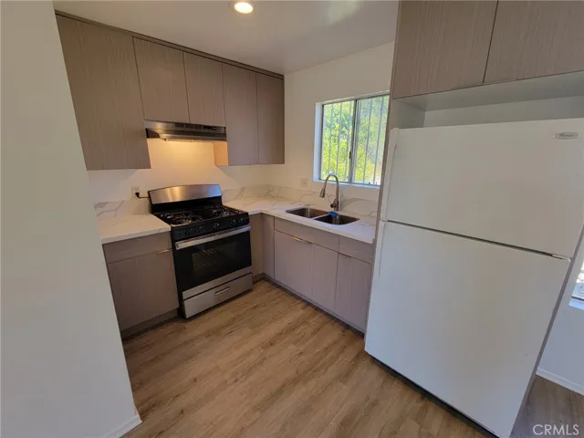 Some photos are from a comparable unit in the same complex and are not of the exact subject property.