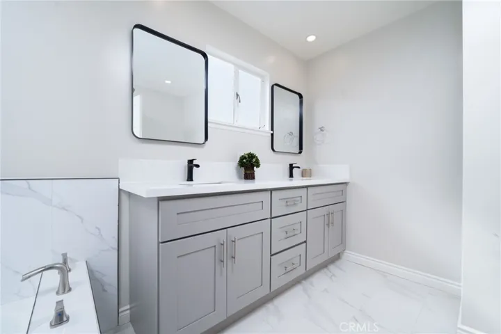 1032 E Buckboard, Glendora, California 91741