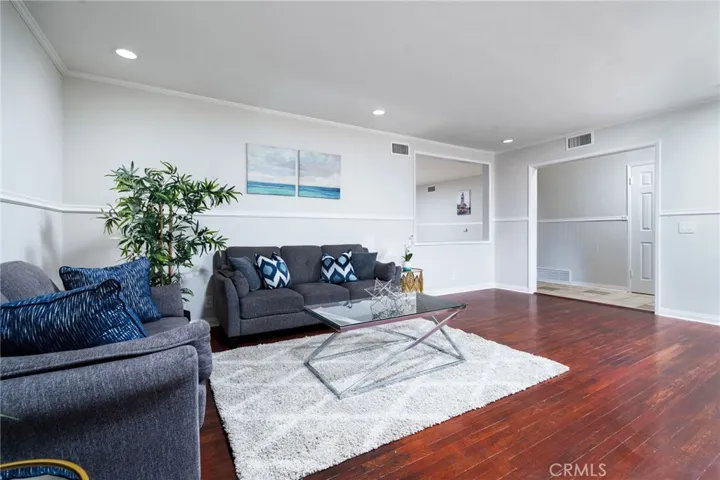 1032 E Buckboard, Glendora, California 91741