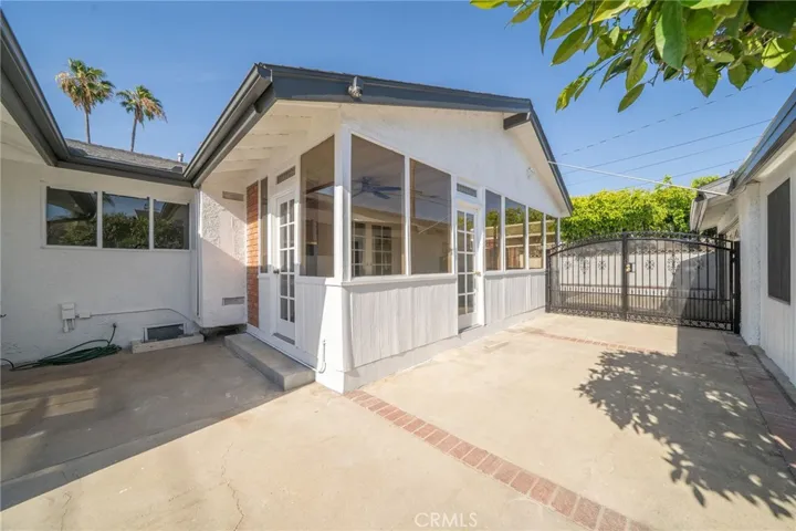 1032 E Buckboard, Glendora, California 91741