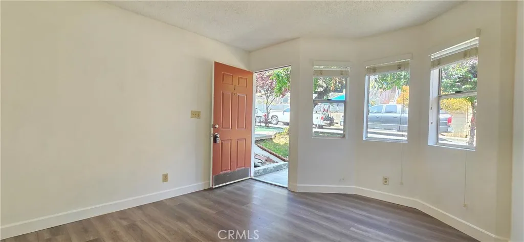gallery-image 3