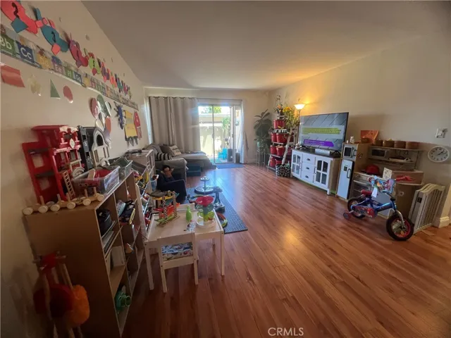 25735 Hogan Drive E3, Valencia, California 91355