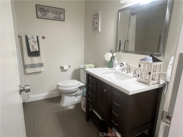 25735 Hogan Drive E3, Valencia, California 91355