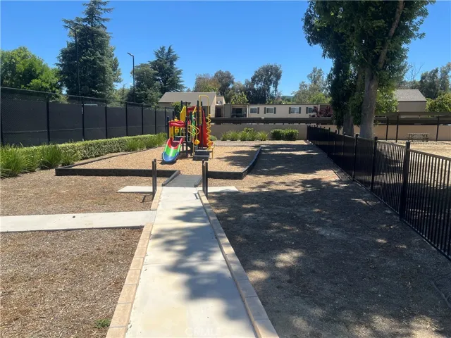 25735 Hogan Drive E3, Valencia, California 91355