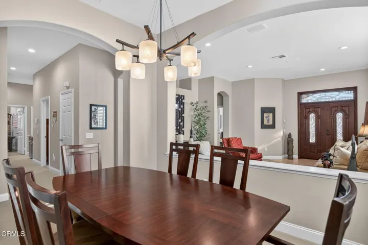 14-web-or-mls-UpmarketMedia_2023Arb-4