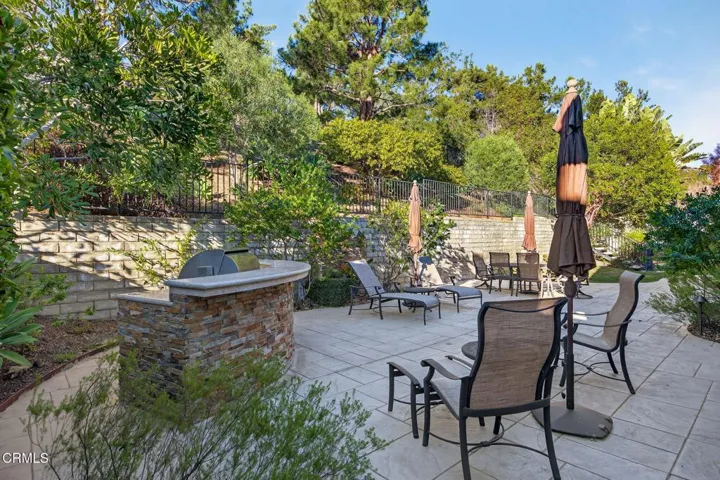 46-web-or-mls-UpmarketMedia_2023A-136