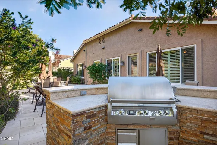 48-web-or-mls-UpmarketMedia_2023A-130
