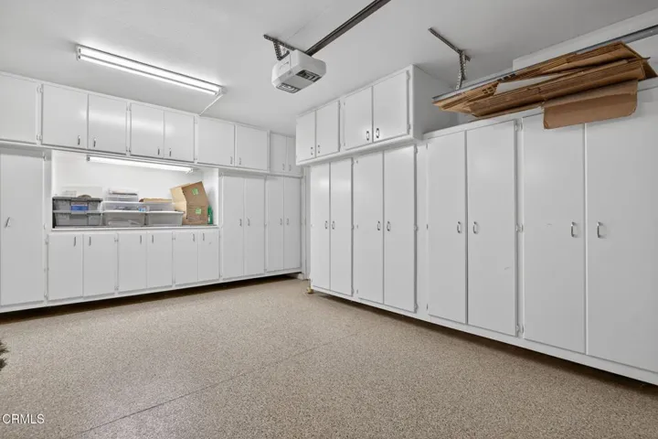 43-web-or-mls-UpmarketMedia_2023A-164