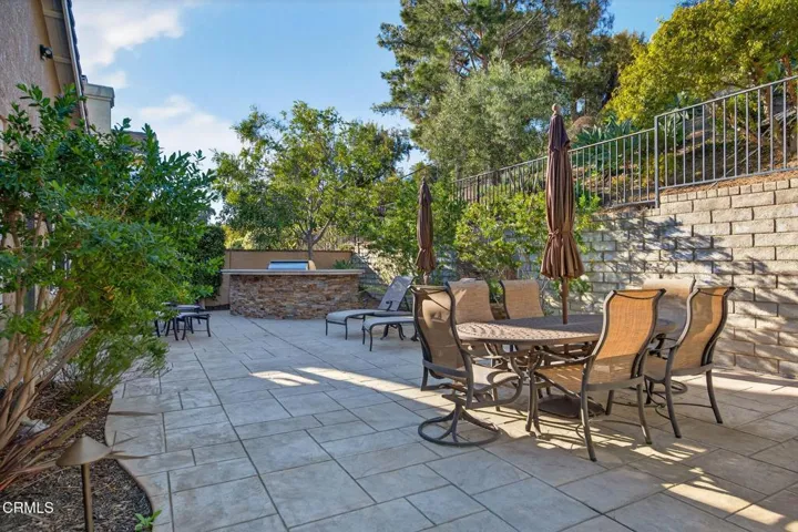 49-web-or-mls-UpmarketMedia_2023A-149